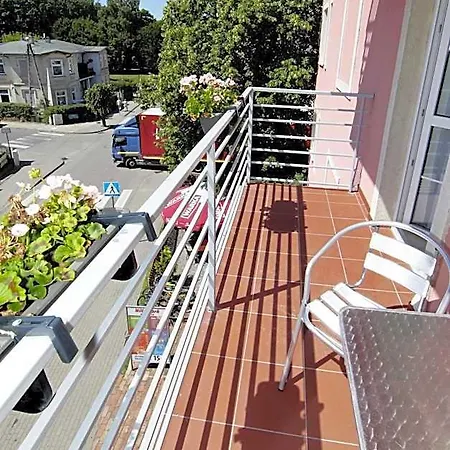 Bed and breakfast Park 3*